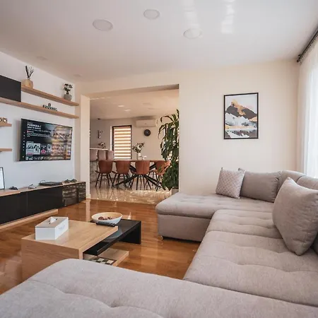 Vendégház Roots Redwood