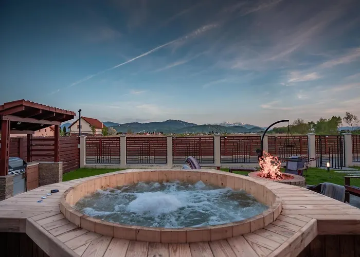 Roots Redwood Guest house Brasov