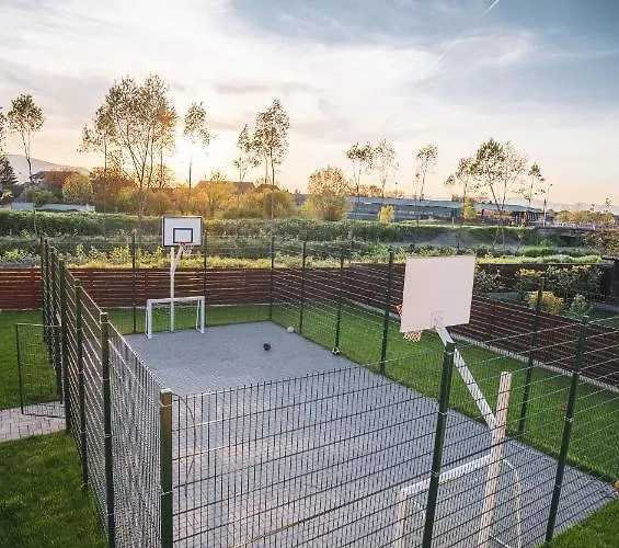 Guest house Roots Redwood Brasov