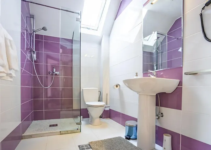 Roots Redwood * Braşov