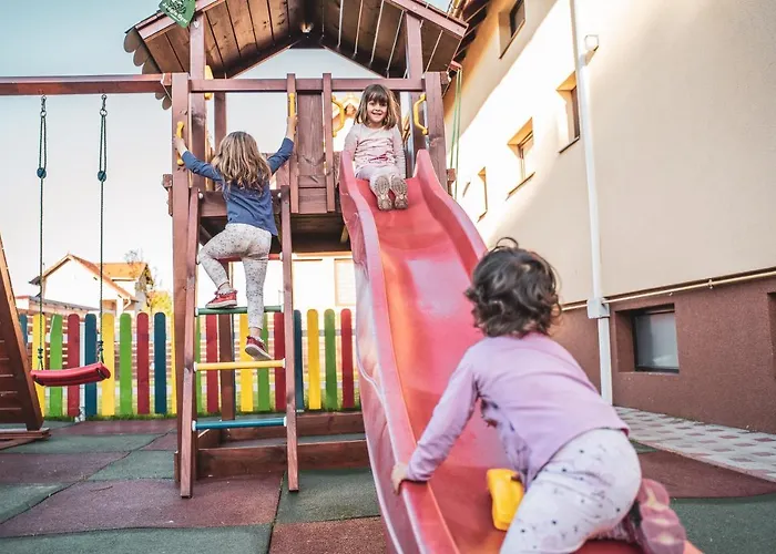 Affittacamere Roots Redwood Braşov