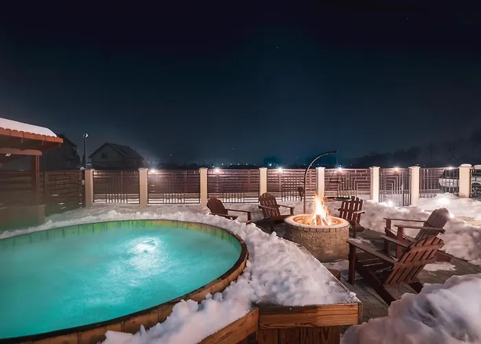 Roots Redwood Braşov